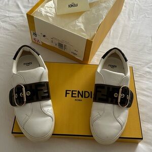 FENDI SNEAKER